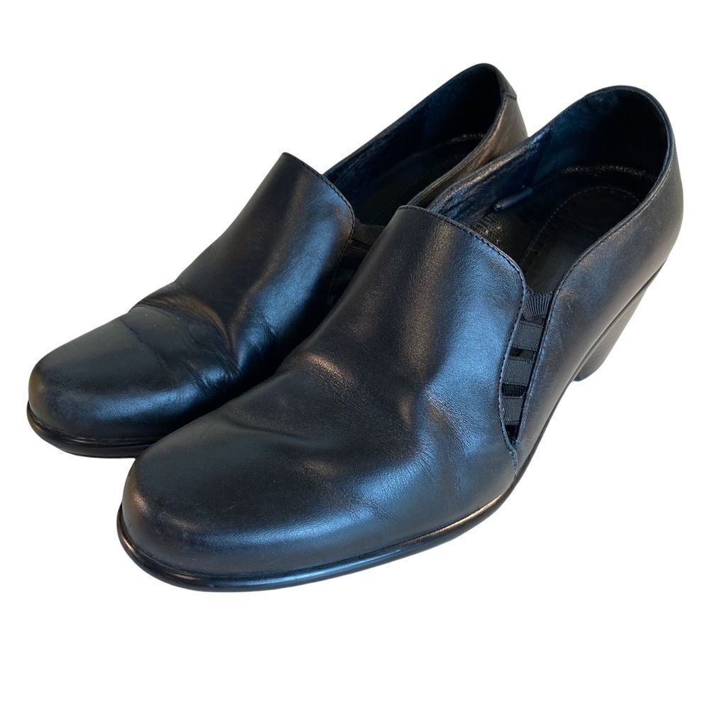 Dansko Black Leather Heels Size 40/ 10Womens